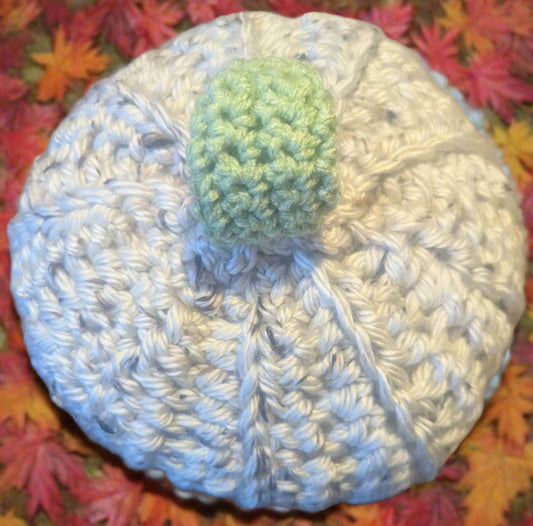Speckled Cream Crochet Pumpkin, Handmade Cream Amigurumi Pumpkin Decor, Spooky Season Crochet Pumpkin,Boho Crochet Pumpkin, Halloween Decor, Halloween Gift,Fall, Halloween, Home decor, Home Accent